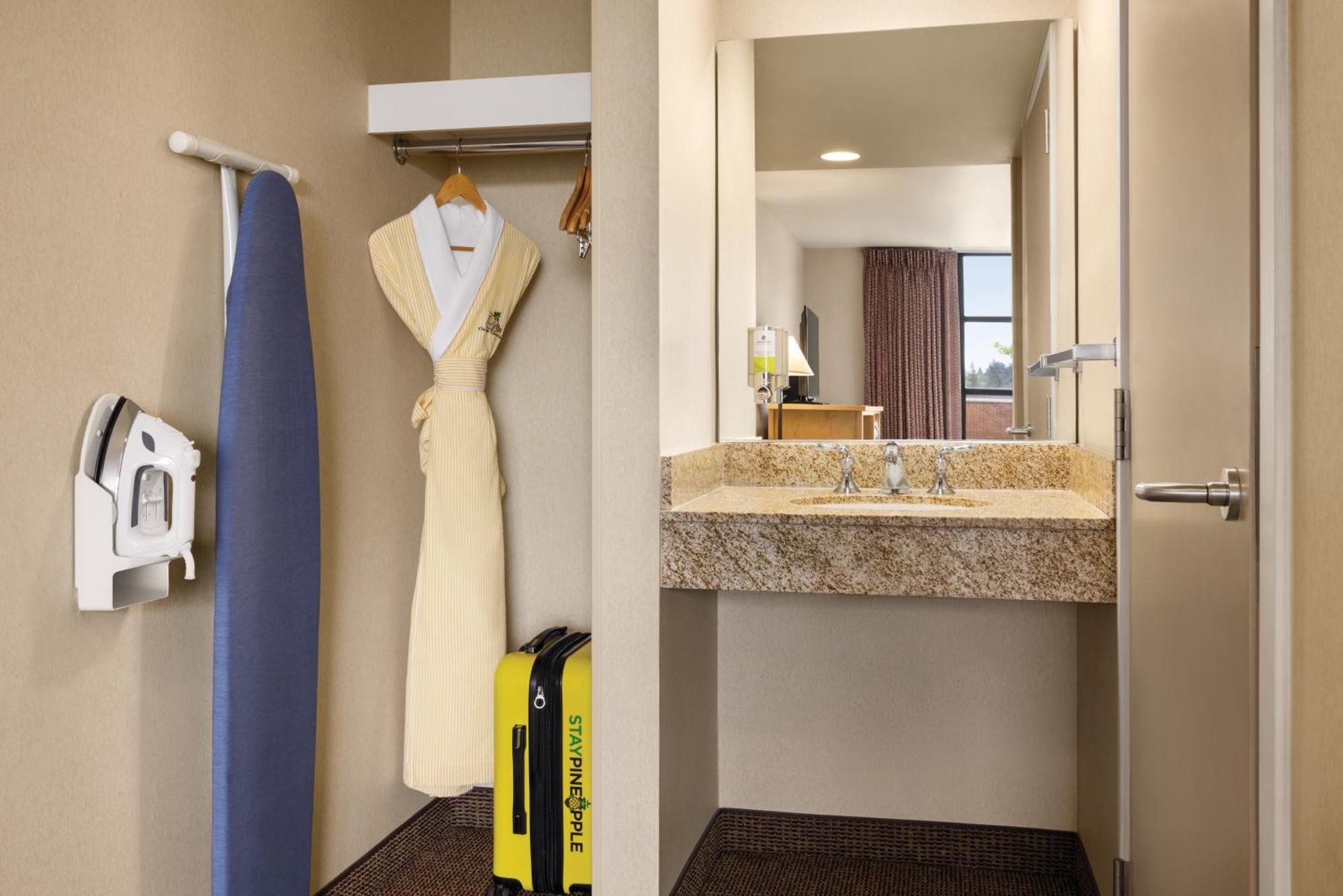 Staypineapple, University Inn, University District Seattle Luaran gambar